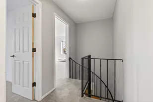 2010 Ridge Dr, Saint Louis Park, MN 55416 - Photo 17