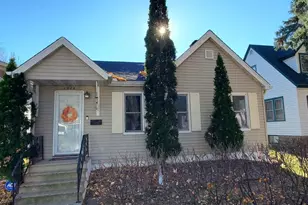 1924 5th St E, Saint Paul, MN 55119 - Photo 1