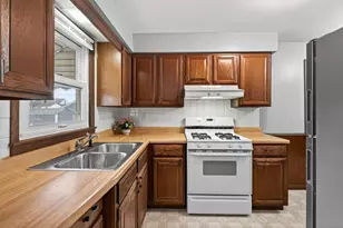 5037 Camden Ave N, Minneapolis, MN 55430 - Photo 11