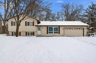 10304 107th Pl N, Maple Grove, MN 55369 - Photo 1