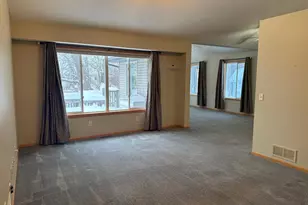 38161 Fieldstone Dr, North Branch, MN 55056 - Photo 3