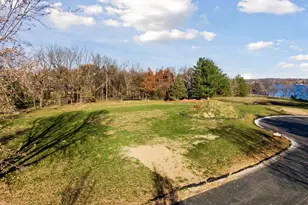 3981 White Oak Ln, Chanhassen, MN 55331 - Photo 27