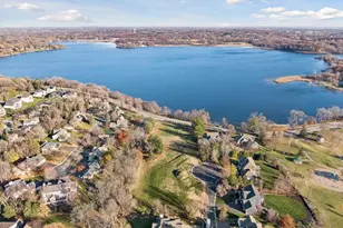 3981 White Oak Ln, Chanhassen, MN 55331 - Photo 3