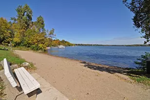 3961 White Oak Ln, Chanhassen, MN 55331 - Photo 15