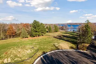 3941 White Oak Ln, Chanhassen, MN 55331 - Photo 3