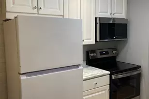 2800 Hillsboro Ave N, New Hope, MN 55427 - Photo 3