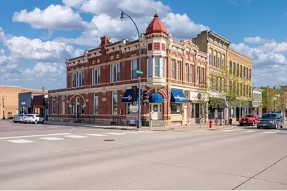 224 S Minnesota Avenue, Saint Peter, MN 56082 - Photo 1