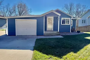 863 W Burns Valley Rd, Winona, MN 55987 - Photo 1