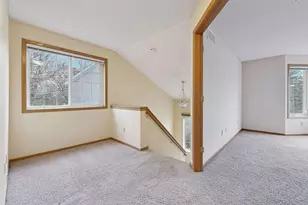 725 Fairfield Cir, Hopkins, MN 55305 - Photo 9