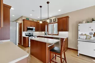 2280 Coral Ct NE, Rochester, MN 55906 - Photo 5