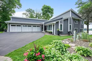 4324 Lakepoint Ct, Shoreview, MN 55126 - Photo 3