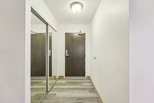 78 10th Street E, Saint Paul, MN 55101 - Photo 13