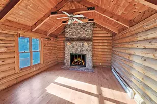 5241 Reider Memorial Dr, Silver Bay, MN 55614 - Photo 9