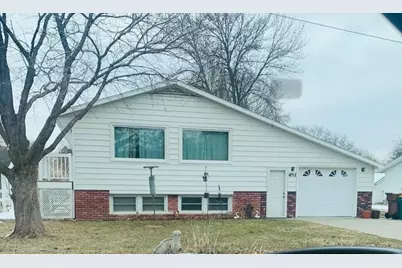471 1st Avenue SW, Glenville, MN 56036 - Photo 1