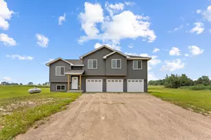 16780 Eagle Ridge Cir, Pine City, MN 55063 - Photo 1