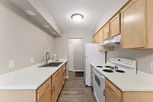 6333 Alderwood Cir, Woodbury, MN 55125 - Photo 7