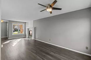 18502 Apple Tree Ct, Minnetonka, MN 55345 - Photo 7