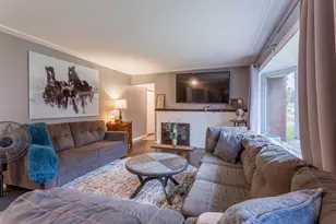 5337 Sailor Ln, Brooklyn Center, MN 55429 - Photo 9