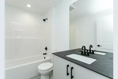 1121 Century Village Lane NE, Rochester, MN 55906 - Photo 21