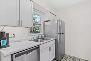 203 Moreland Ave E, West Saint Paul, MN 55118 - Photo 9