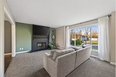 8709 64th Avenue N, Brooklyn Park, MN 55428 - Photo 3