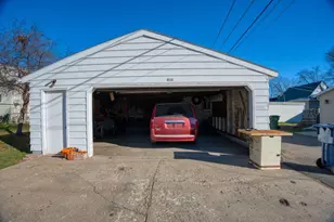 914 Michigan St, Hibbing, MN 55746 - Photo 9