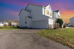 15684 Finewood Ct, Apple Valley, MN 55124 - Photo 3