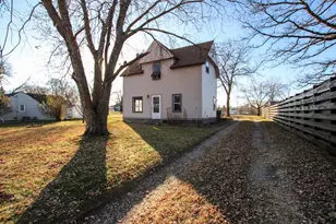 406 Park St, Alexandria, MN 56308 - Photo 1