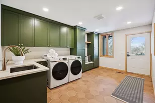 5600 Parkwood Ln, Edina, MN 55436 - Photo 41