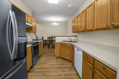 1562 Liberty Circle, Shakopee, MN 55379 - Photo 13