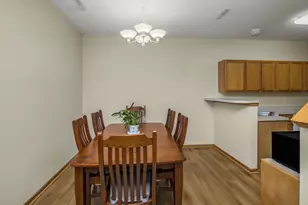 1562 Liberty Cir, Shakopee, MN 55379 - Photo 7