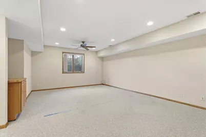 2711 Snowdrift Circle E, Maplewood, MN 55119 - Photo 25