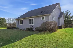 2711 Snowdrift Cir E, Maplewood, MN 55119 - Photo 35