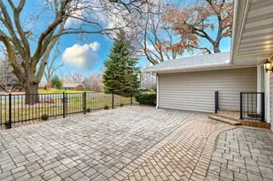 13511 Krestwood Dr, Burnsville, MN 55337 - Photo 5