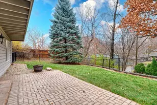 13511 Krestwood Dr, Burnsville, MN 55337 - Photo 33