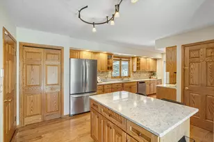 13511 Krestwood Dr, Burnsville, MN 55337 - Photo 9