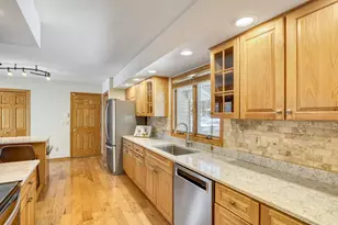 13511 Krestwood Dr, Burnsville, MN 55337 - Photo 11