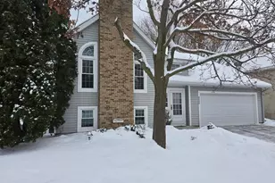 8950 Knollwood Dr, Eden Prairie, MN 55347 - Photo 1