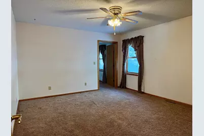 236 Wilson Street, Alden, MN 56009 - Photo 17