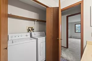 10441 Greenbrier Rd, Minnetonka, MN 55305 - Photo 17