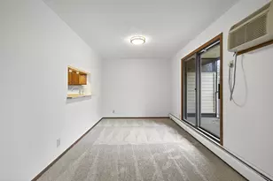 10441 Greenbrier Rd, Minnetonka, MN 55305 - Photo 7