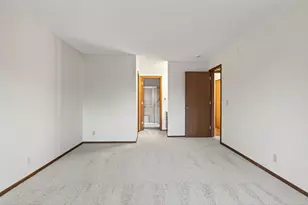 10441 Greenbrier Rd, Minnetonka, MN 55305 - Photo 13