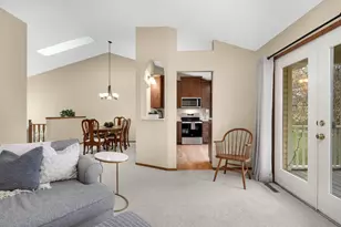 11040 Oregon Curv, Bloomington, MN 55438 - Photo 15