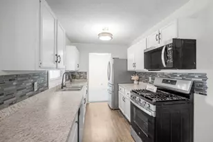 13451 Yorktown Ln N, Champlin, MN 55316 - Photo 5