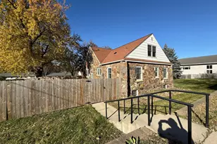 338 James Ave, Mankato, MN 56001 - Photo 31