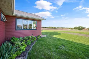 513 Harrison St, Welcome, MN 56181 - Photo 47