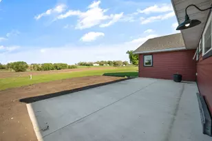 513 Harrison St, Welcome, MN 56181 - Photo 41