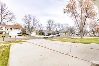 1620 36th Avenue S, Fargo, ND 58104 - Photo 5
