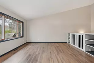 1281 Edgehill Ct, Maplewood, MN 55109 - Photo 11