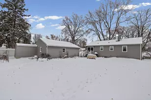 5607 Fairview Ave N, Shoreview, MN 55126 - Photo 29